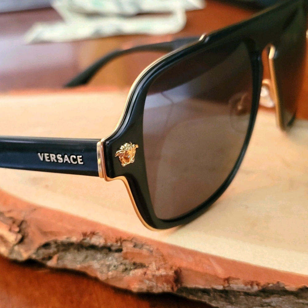 Sumglasses